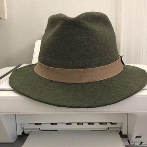 Vintage Green Fedora, coarse felt, fully lined, gently worn.